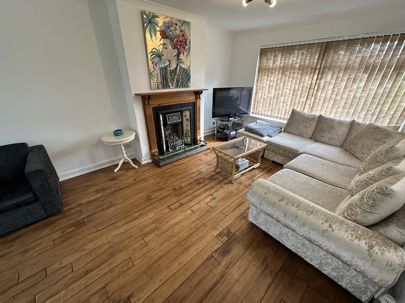 3 bed property in Llanedeyrn road, Cardiff